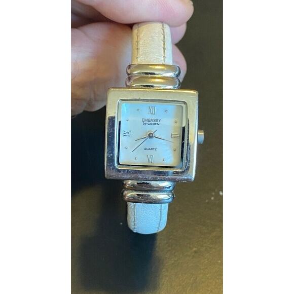 Women's Silver Tone Embassy by Gruen Watch Bangle Bracelet Leather Band,MOP Face - Picture 3 of 3